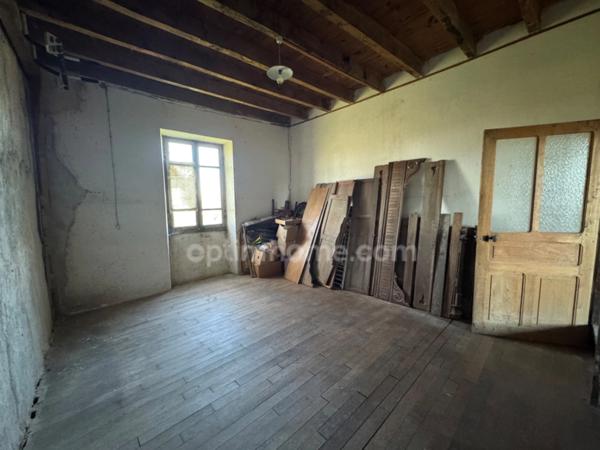 SAINT HILAIRE LA TREILLE