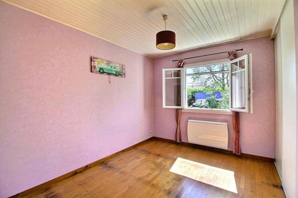 Maison T5 de plain-pied 145 M², garage 40 M², parcelle 1 250 M² à Saint-Loubès