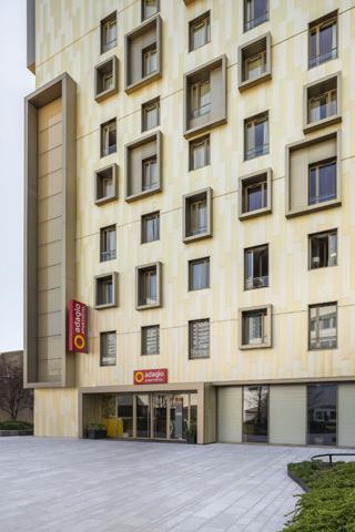 A VENDRE: Investissement LMNP résidence d'affaires : Appartement 1 pièce de 21.64 m2 situé à Courbevoie