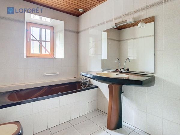 Achat maison près de LANDEVANT - 4 pièce(s) - 125 m² - 357 850 €