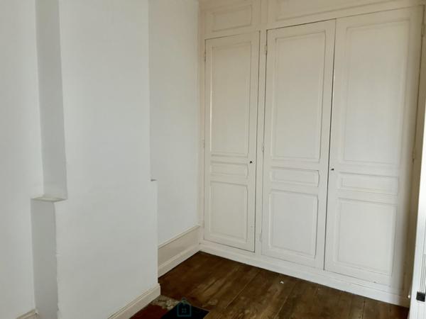 Maison Bourgeoise avec grand jardin à 5 mns de la gare.