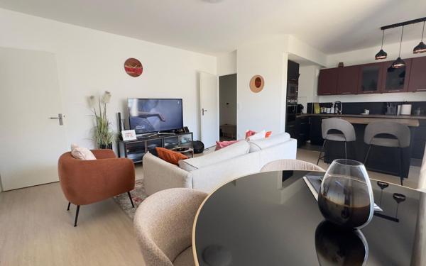 Appartement à vendre    4 pièces • 77 m2 Neuilly-sur-Marne