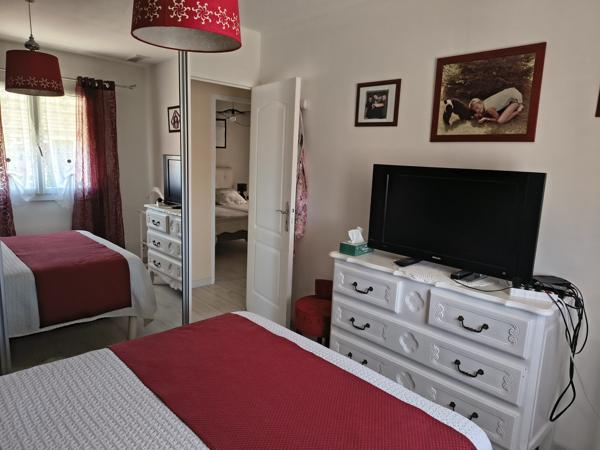 À vendre - Villa, 5 pièces située à Saint-Cyprien (66750)