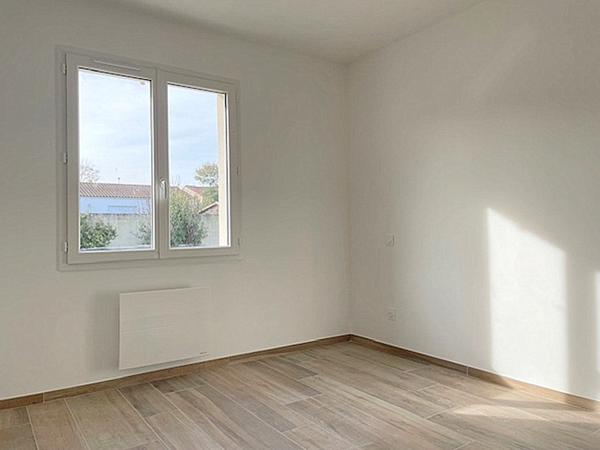 Plain pied de 114 m2 -  3 chambres- garage - grand jardin clos- quartier résidentiel