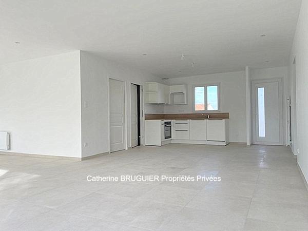 Plain pied de 114 m2 -  3 chambres- garage - grand jardin clos- quartier résidentiel