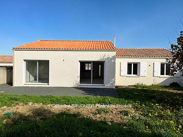 Plain pied de 114 m2 -  3 chambres- garage - grand jardin clos- quartier résidentiel
