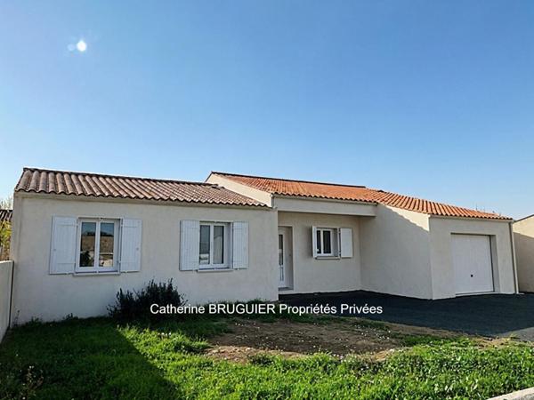 Plain pied de 114 m2 -  3 chambres- garage - grand jardin clos- quartier résidentiel