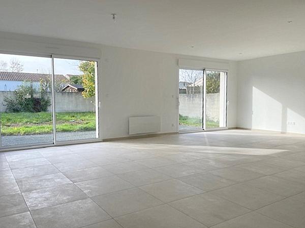 Plain pied de 114 m2 -  3 chambres- garage - grand jardin clos- quartier résidentiel
