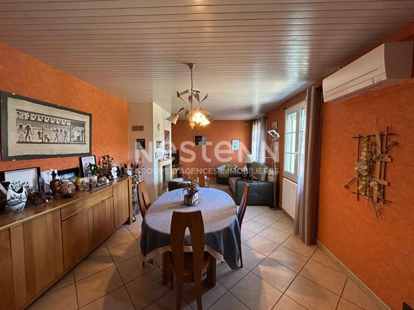 A VENDRE MAISON AVEC VUE SUR LE CHATEAU + GARAGE + JARDIN