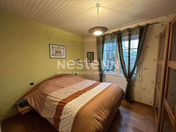 A VENDRE MAISON AVEC VUE SUR LE CHATEAU + GARAGE + JARDIN