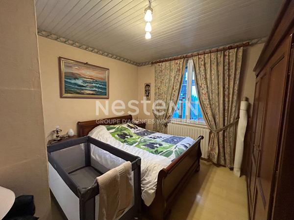 A VENDRE MAISON AVEC VUE SUR LE CHATEAU + GARAGE + JARDIN