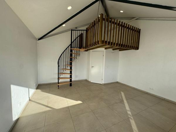 BUREAU PROFESSIONNEL