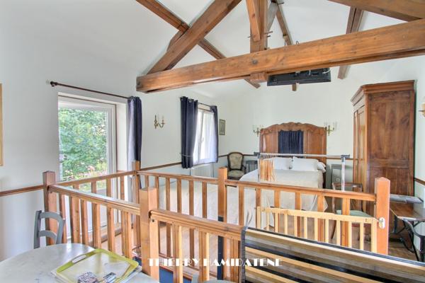 CENTRE VILLE !! IMMEUBLE DE RAPPORT R+1 - 3 GRANDS STUDIOS TOUTE EQUIPES LOUES A L ANNEE en résidence hotelliere RENTA 30.000 euros EUROS ANNUEL