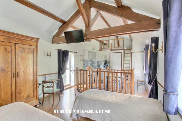 CENTRE VILLE !! IMMEUBLE DE RAPPORT R+1 - 3 GRANDS STUDIOS TOUTE EQUIPES LOUES A L ANNEE en résidence hotelliere RENTA 30.000 euros EUROS ANNUEL