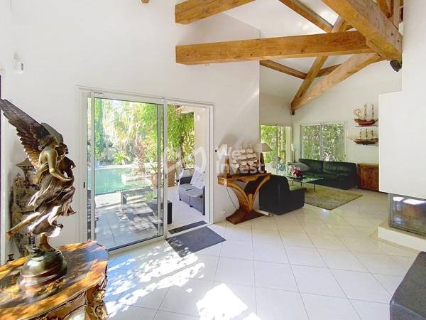 Une villa atypique avec de beaux volumes