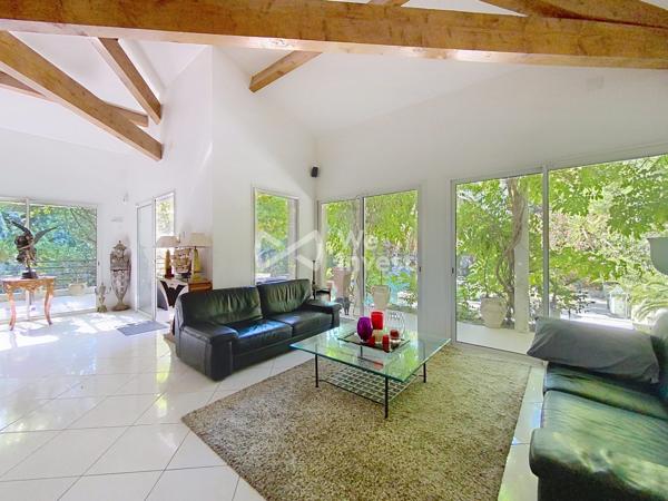 Une villa atypique avec de beaux volumes
