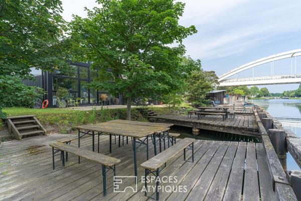 Bureaux de caractère à louer avec vue sur l’eau