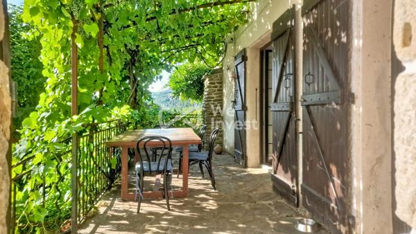 Maison en pierre de caractère avec piscine à Gravières (07140)
