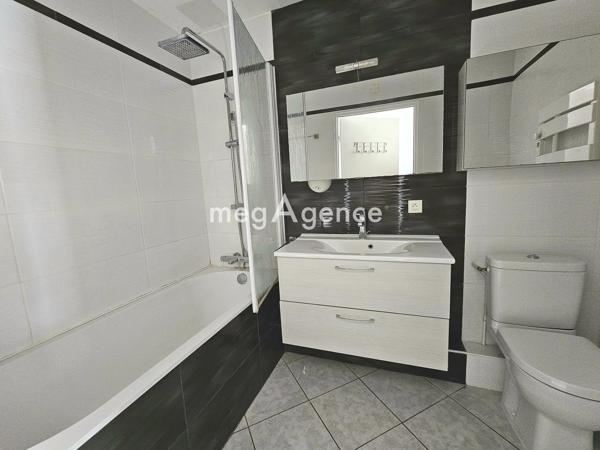 Appartement à SOTTEVILLE-LES-ROUEN, 76300 - 5 pièces 103m²