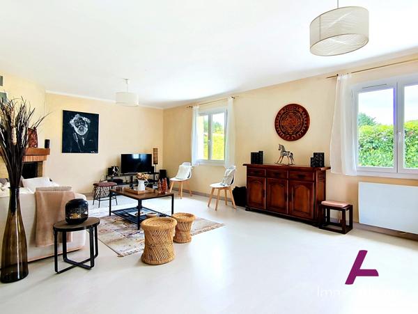 Maison 5 pièces 140 m² avec chalet et piscine