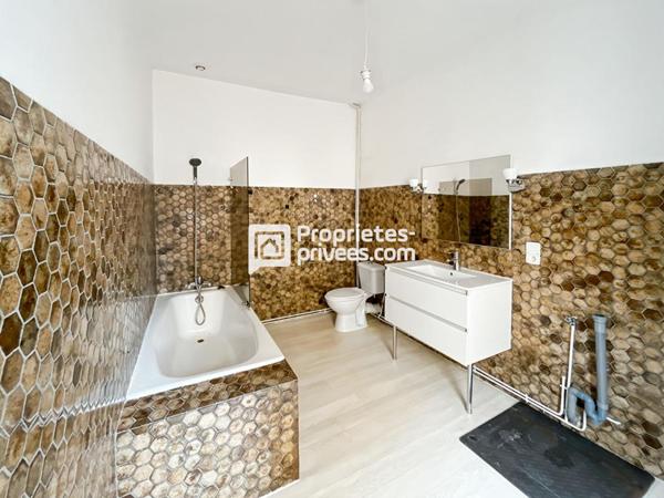 IMMEUBLE DE RAPPORT - HYPER CENTRE DE SAINT ANDRÉ DE CUBZAC