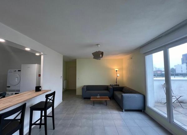 Appartement à louer    4 pièces • 79,30 m2 Bordeaux