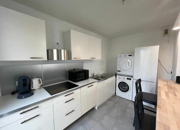 Appartement à louer    4 pièces • 79,30 m2 Bordeaux