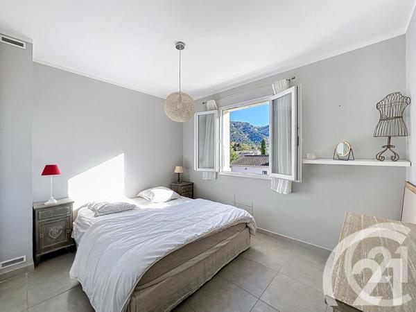 Maison à vendre  5 pièces - 113 m2 ROBION - 84