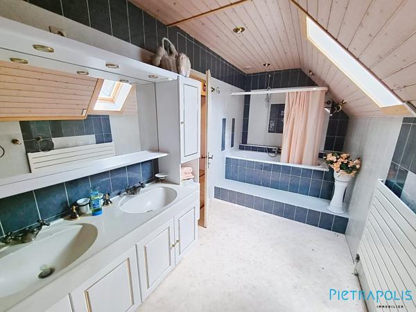 T3 58m² à personnaliser avec balcon, cave et 2 stationnements - CROZET – Secteur Villeneuve