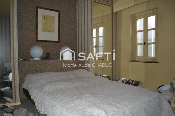 Immeuble 415 m2 avec local commercial libre