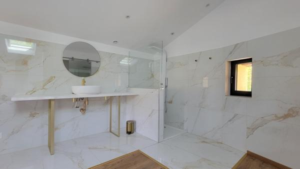 Maison en pierres pleine de charme