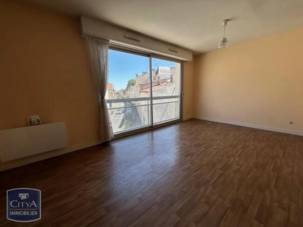 Appartement à louer 1 pièce 33.39m² Niort (79000)