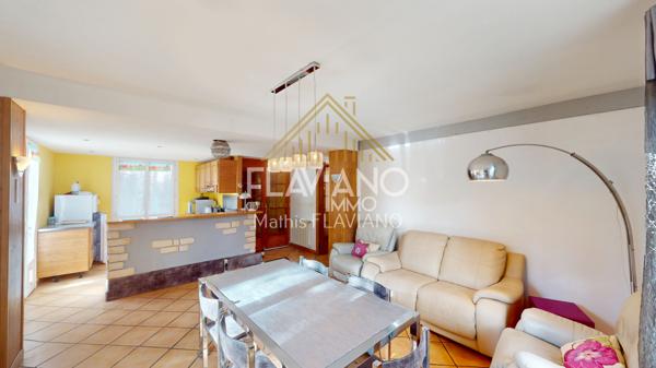 Barcelonnette (04400) REZ-DE-JARDIN 700m2 - CENTRE-VILLE - BARCELONNETTE