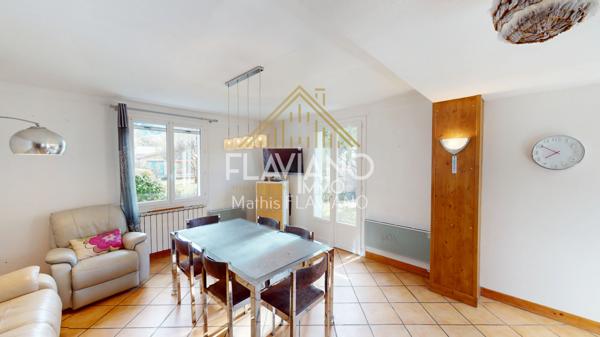 Barcelonnette (04400) REZ-DE-JARDIN 700m2 - CENTRE-VILLE - BARCELONNETTE