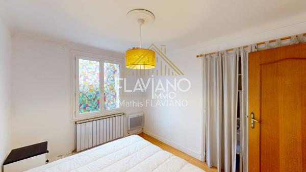 Barcelonnette (04400) REZ-DE-JARDIN 700m2 - CENTRE-VILLE - BARCELONNETTE