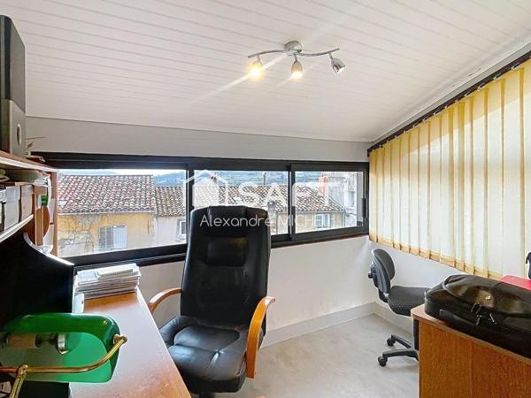 Maison de village avec studio indépendant