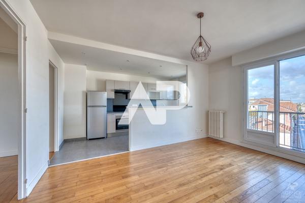 Appartement Rueil Malmaison Centre Ville 2 pièces 54.01 m2 €345 000 ** - Référence 19364