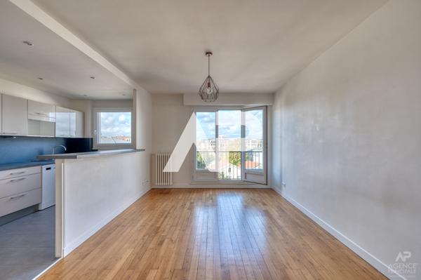 Appartement Rueil Malmaison Centre Ville 2 pièces 54.01 m2 €345 000 ** - Référence 19364