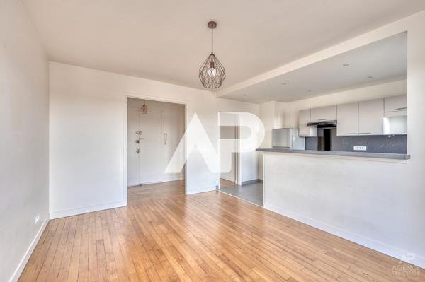 Appartement Rueil Malmaison Centre Ville 2 pièces 54.01 m2 €345 000 ** - Référence 19364