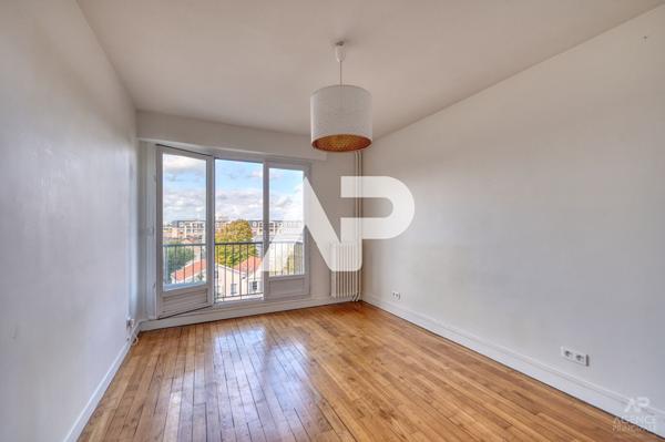 Appartement Rueil Malmaison Centre Ville 2 pièces 54.01 m2 €345 000 ** - Référence 19364
