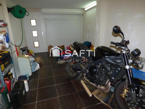 Deux appartements terrasse et garage.