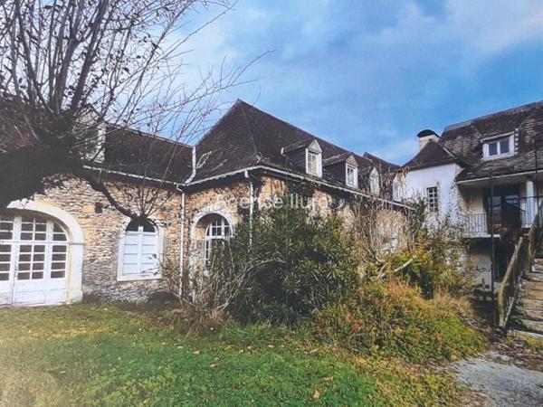 Immeuble - Oloron-sainte-marie - Réf.:205403 OLORON - SPECIAL INVESTISSEURS - IMMEUBLE DE CARACTERE A RENOVER - 709 M² HABITABLES - FORT POTENTIEL -