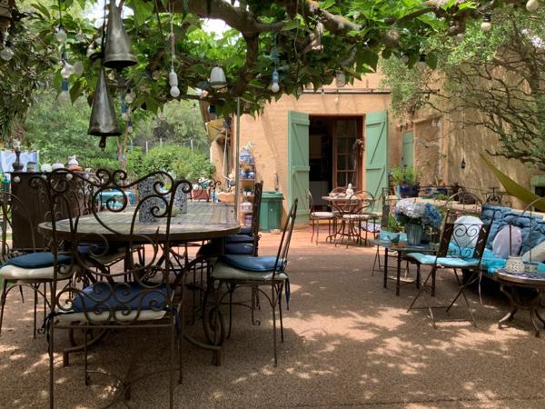 Maison à vendre    8 pièces •  Solliès-Ville