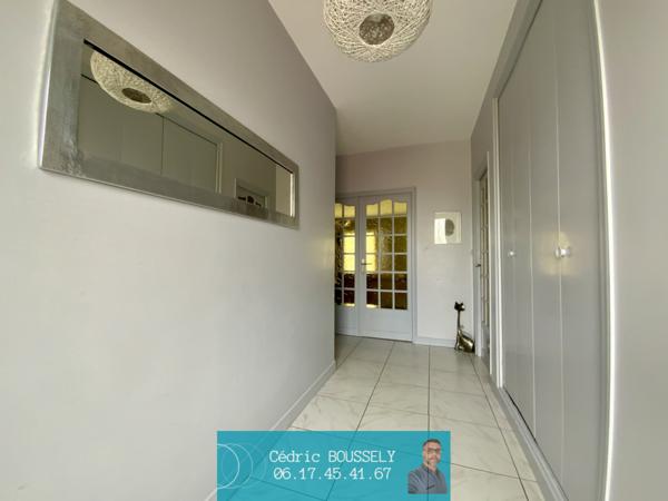 Maison Saint-savinien 9 pièce(s) piscine et local professionnel