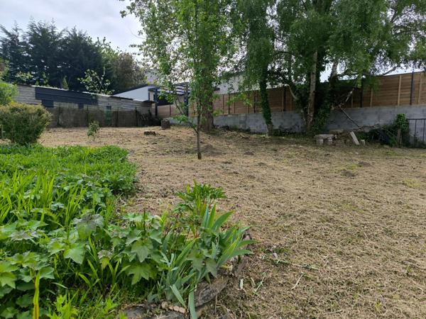 Jolie maison en pierre / Commodités à pieds