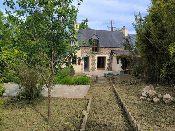 Jolie maison en pierre / Commodités à pieds