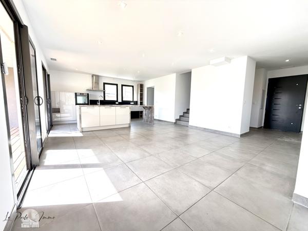 Sainte-Colombe-de-la-Commanderie (66300) VILLA D’ARCHITECTE T5 4 FACES 175 m2