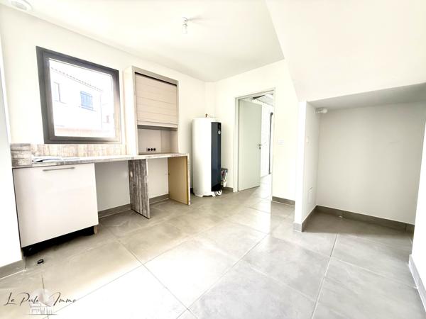 Sainte-Colombe-de-la-Commanderie (66300) VILLA D’ARCHITECTE T5 4 FACES 175 m2