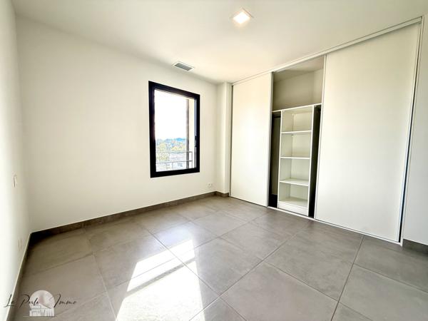 Sainte-Colombe-de-la-Commanderie (66300) VILLA D’ARCHITECTE T5 4 FACES 175 m2