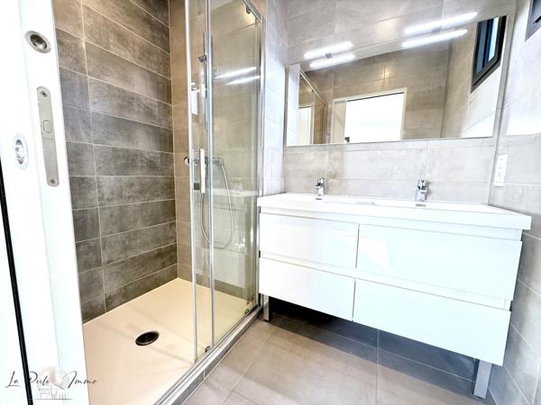 Sainte-Colombe-de-la-Commanderie (66300) VILLA D’ARCHITECTE T5 4 FACES 175 m2